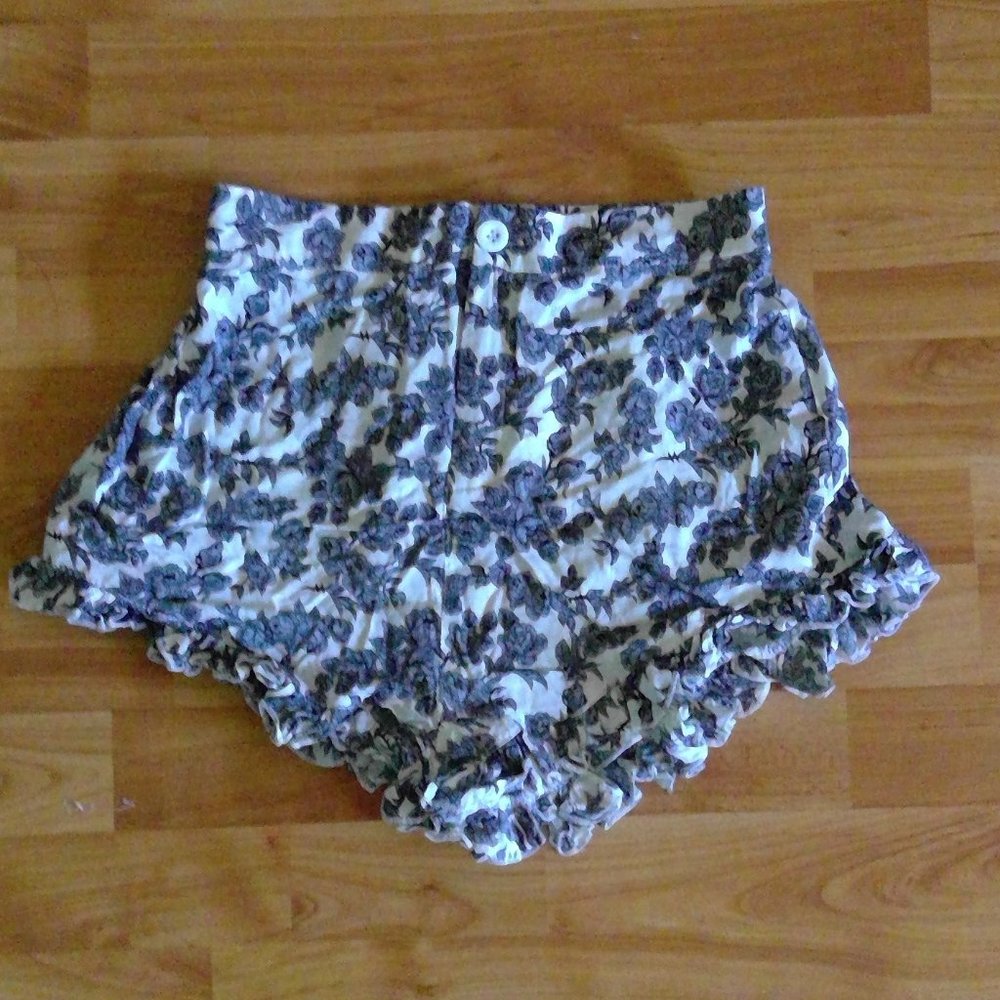 SEEK Patterned Soft Shorts